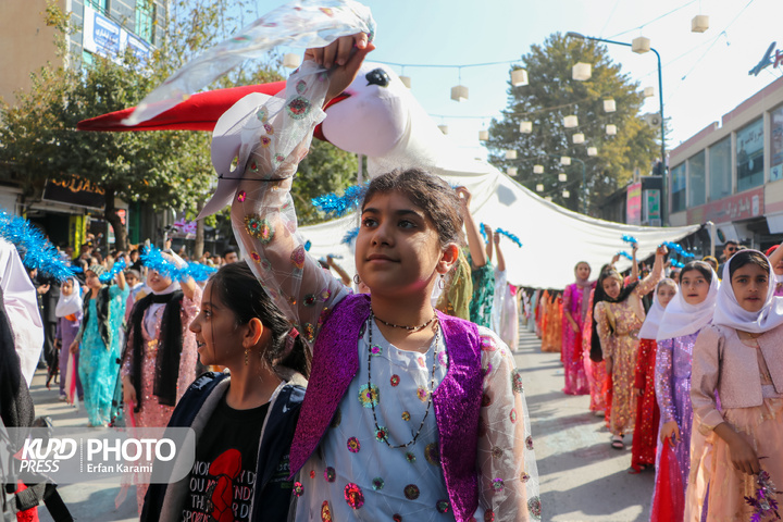 افتتاحیه هجدهمین دوره تئاتر خیابانی مریوان / عکاس : عرفان کرمی