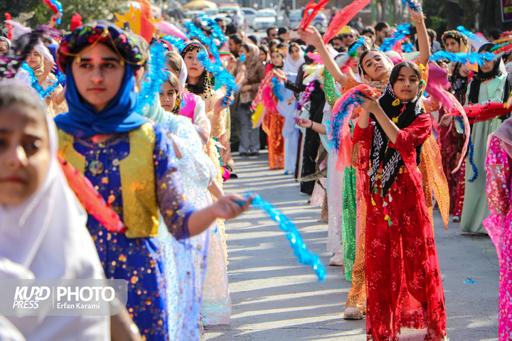 افتتاحیه هجدهمین دوره تئاتر خیابانی مریوان / عکاس : عرفان کرمی