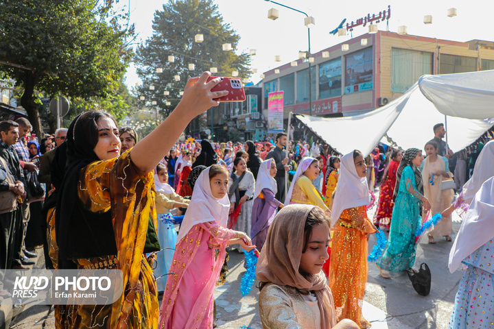 افتتاحیه هجدهمین دوره تئاتر خیابانی مریوان / عکاس : عرفان کرمی