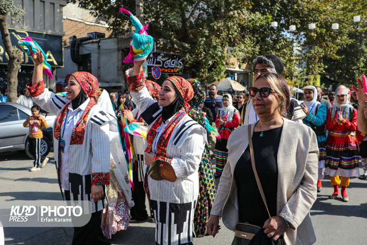 افتتاحیه هجدهمین دوره تئاتر خیابانی مریوان / عکاس : عرفان کرمی