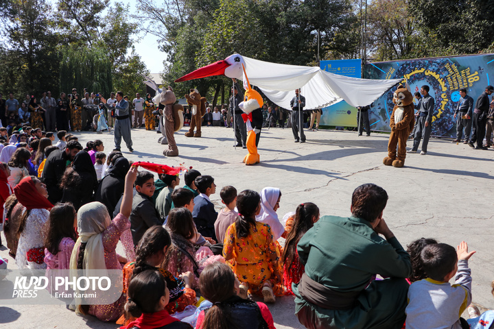 افتتاحیه هجدهمین دوره تئاتر خیابانی مریوان / عکاس : عرفان کرمی