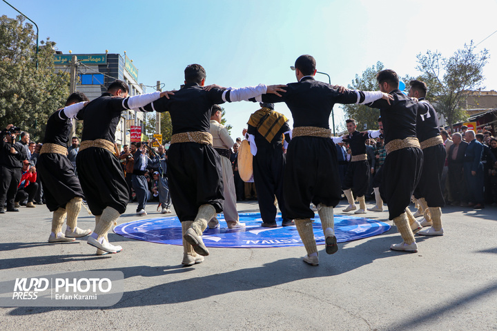 افتتاحیه هجدهمین دوره تئاتر خیابانی مریوان / عکاس : عرفان کرمی