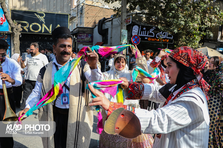 افتتاحیه هجدهمین دوره تئاتر خیابانی مریوان / عکاس : عرفان کرمی