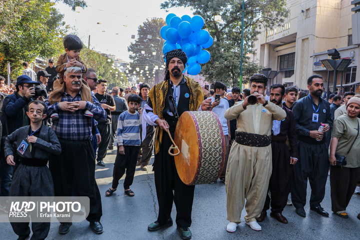 افتتاحیه هجدهمین دوره تئاتر خیابانی مریوان / عکاس : عرفان کرمی