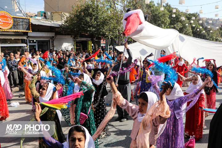 افتتاحیه هجدهمین دوره تئاتر خیابانی مریوان / عکاس : عرفان کرمی