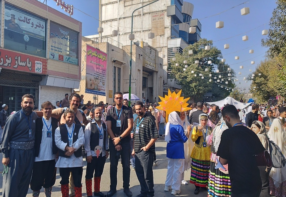 آغاز هجدهمین جشنواره بین‌المللی تئاتر خیابانی مریوان؛ شهر صحنه‌ای برای نمایش زندگی