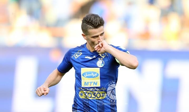 وریا غفوری به اسقلال بازگشت 