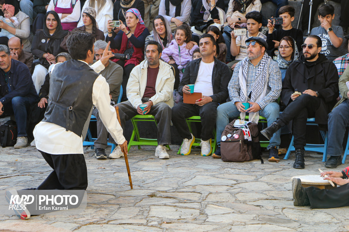 روز اول هجدهمین دوره جشنواره بین المللی تئاتر خیابانی مریوان / عکاس : عرفان کرمی