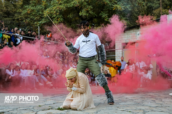 روزسوم هجدهمین دوره جشنواره بین المللی تئاتر خیابانی مریوان / عکاس : عرفان کرمی