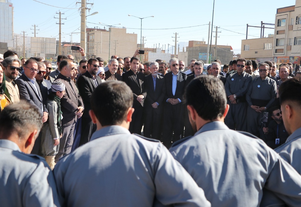 استقبال مریوان از وزیر فرهنگ و ارشاد اسلامی؛ از هلپرکی هنرمندان تا تجلیل از ماموستا