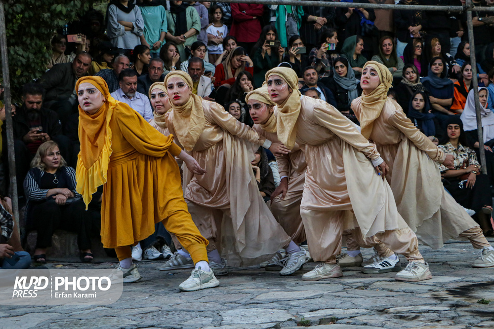 سومین روز از هجدهمین جشنواره بینالمللی تئاتر خیابانی مریوان و اجرای ۲۶ اثر