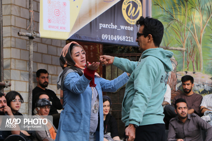 روز چهارم هجدهمین دوره جشنواره بین المللی تئاتر خیابانی مریوان / عکاس : عرفان کرمی