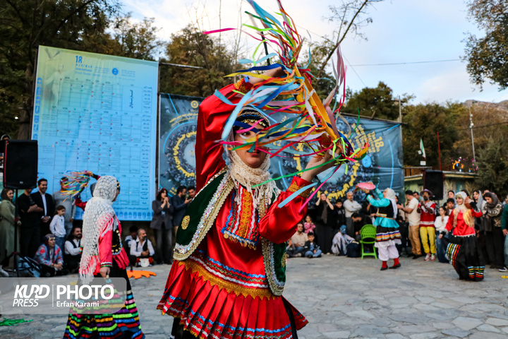 روز چهارم هجدهمین دوره جشنواره بین المللی تئاتر خیابانی مریوان / عکاس : عرفان کرمی