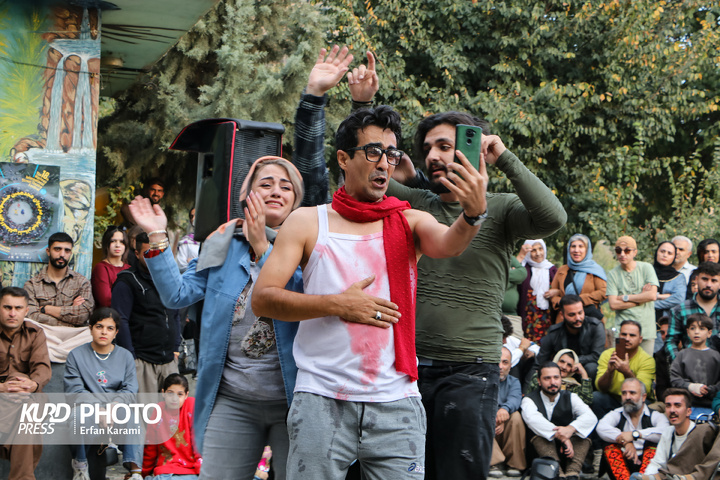 روز چهارم هجدهمین دوره جشنواره بین المللی تئاتر خیابانی مریوان / عکاس : عرفان کرمی