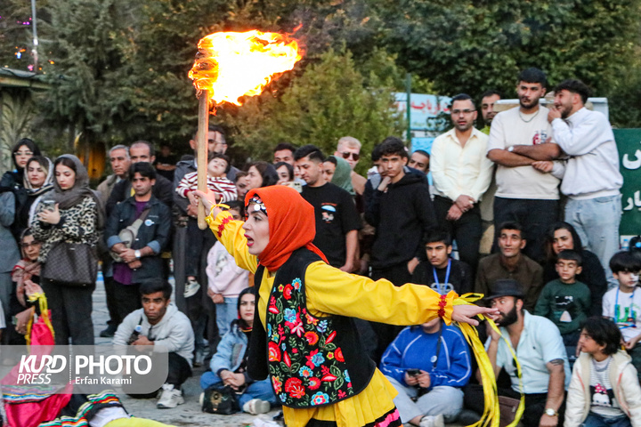 روز چهارم هجدهمین دوره جشنواره بین المللی تئاتر خیابانی مریوان / عکاس : عرفان کرمی