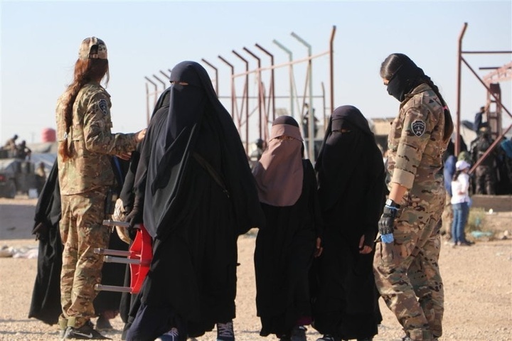 گفتوگۆی بەرپرسانی لوبنانی و ئیدارەی خۆسەر لەبارەی کەمپی هۆل و ڕۆژ