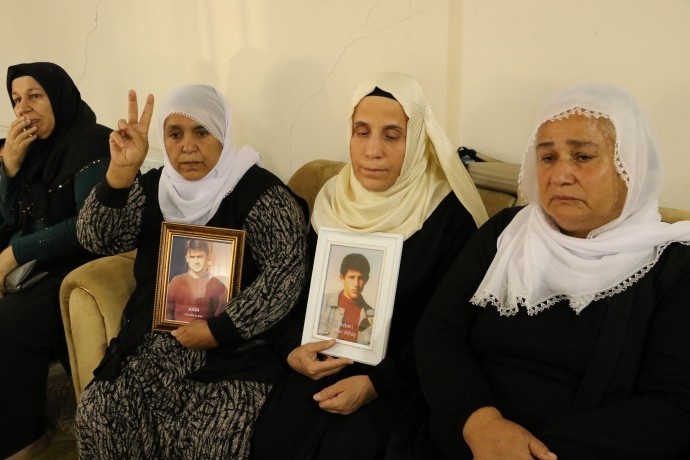 برگزاری مراسم ختم و یادبود برای پنج تن از اعضای جان باخته PKK در دیاربکر + فیلم