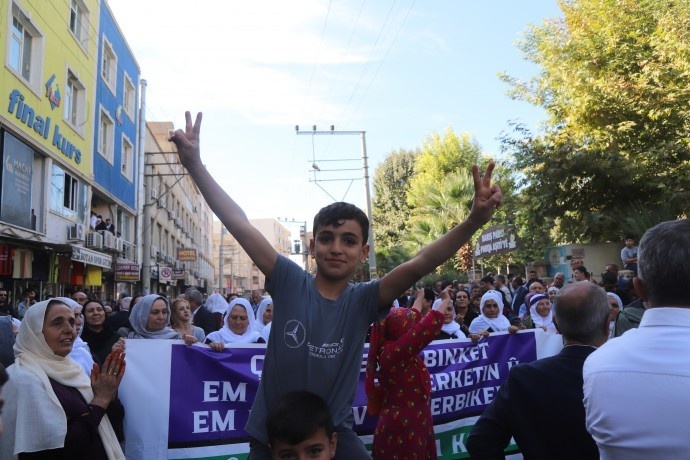 جشن‌ «روز جهانی کوبانی» در ماردین و شرناخ؛ دفاع از کوبانی دفاع از آزادی است+ تصاویر و فیلم