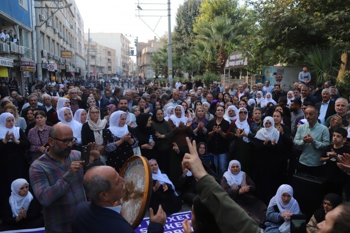 جشن‌ «روز جهانی کوبانی» در ماردین و شرناخ؛ دفاع از کوبانی دفاع از آزادی است+ تصاویر و فیلم
