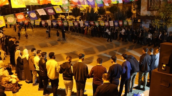 جشن‌ «روز جهانی کوبانی» در ماردین و شرناخ؛ دفاع از کوبانی دفاع از آزادی است+ تصاویر و فیلم