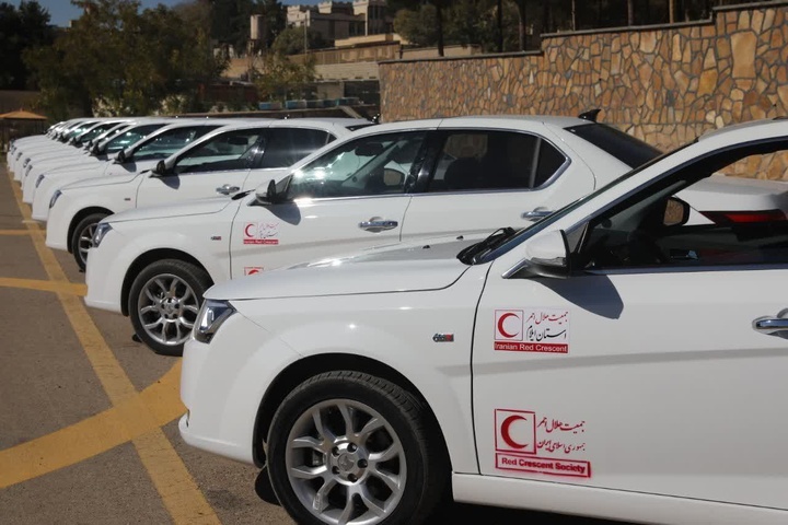 تقویت ناوگان حمل و نقل هلال احمر ایلام با اعطای ۱۶ خودرو دناپلاس