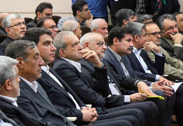 تأکید بر عدالت جبرانی، حمایت از نخبگان و ایجاد نهادهای فرهنگی و فکری در کردستان