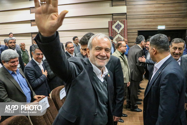 سفر رئیس‌جمهور به کردستان/ عکاس : عرفان کرمی