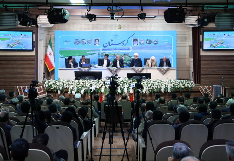 فردی که صرفا برای مقام در جایگاهی قرار گیرد، نمی تواند به درستی به جامعه خدمت کند