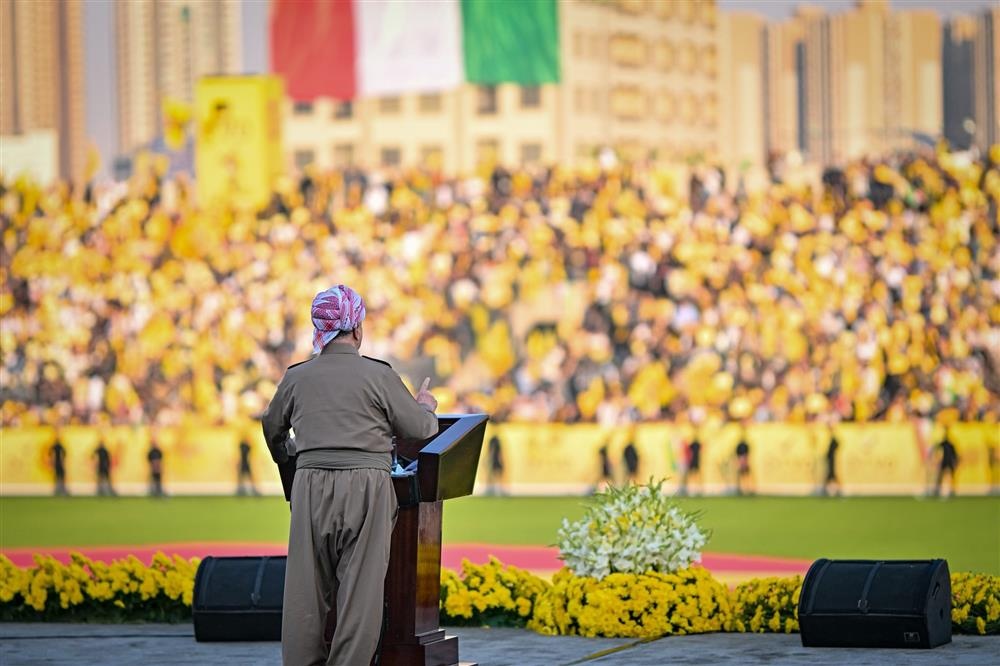 سخنان مسعود بارزانی درباره تعیین کرسی‌ها و بی‌خبری رسانه‌ها و اپوزیسیون از پشت‌پردهٔ آن