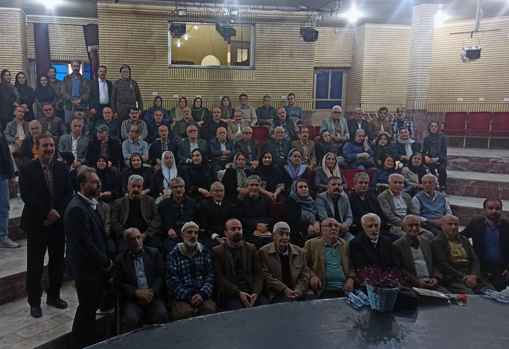 مراسم رونمایی از کتاب «خۆشنەوایان سەقز» در سقز برگزار شد