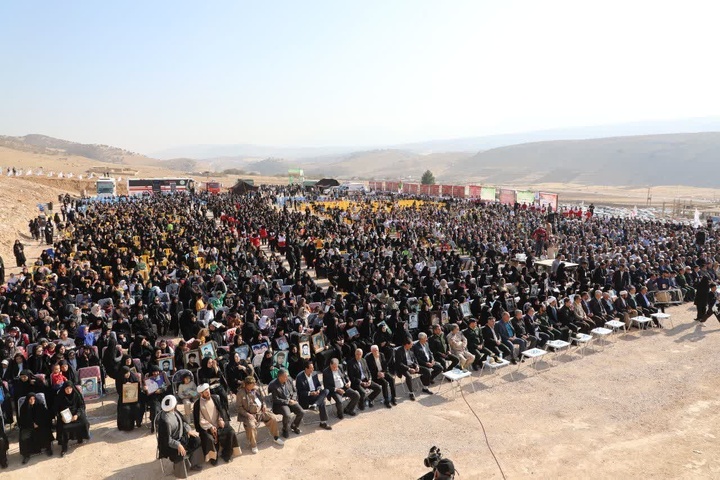 یادواره ۴۰۰ شهید ایل خزل در آسمان آباد چرداول برگزار شد