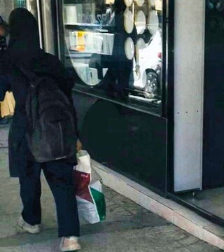 یخ فروشِ نیشابور و دختر کتاب بر دوشِ پاوه / حبیب الله مستوفی