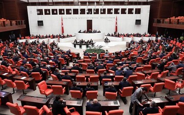 كۆمسیۆنی ئاشتیی پەرلەمانی توركیا سەردانی ئۆجەلان دەكات