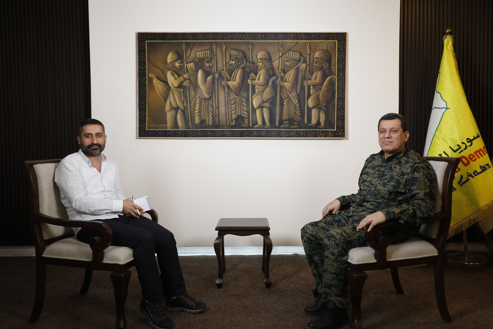 حکومت غیرمتمرکز سوریه را قوی‌تر می‌کند؛ دیدار با امرالی به سود ترکیه است