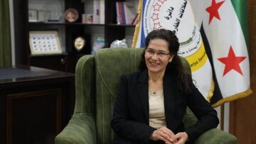 ئیلهام ئەحمەد بەشێوەی ئۆنلاین وتارێک لە کۆنفڕانسی ئیستەنبووڵ پێشكه‌ش دەکات