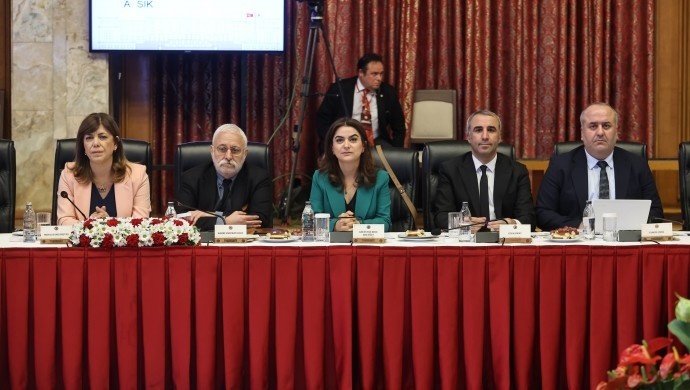 احزاب گزارش‌های خود درباره راه‌حل مسئله‌ کرد را به مجلس ترکیه تحویل می‌دهند