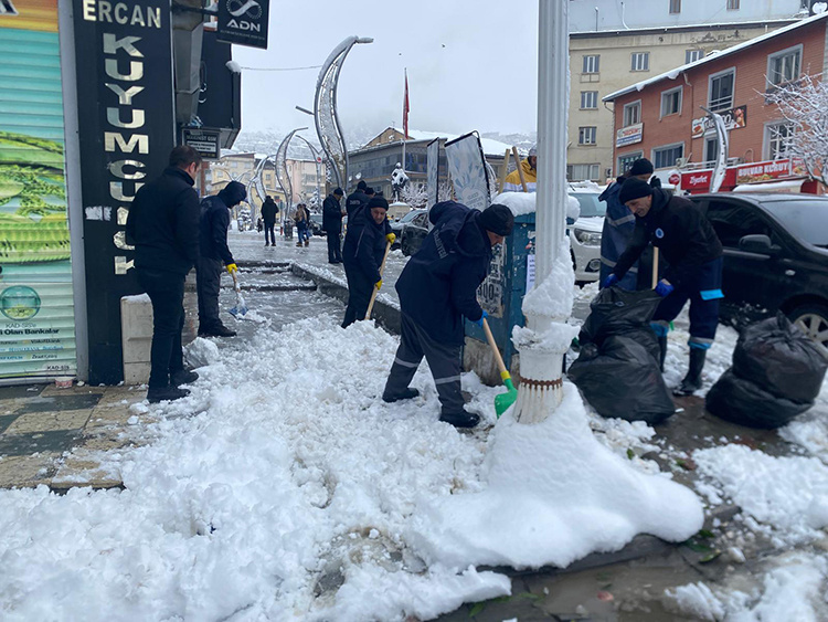 دست برف بر شانههای کردستان ترکیه نشست و دل ها را شاد کرد + تصاویر