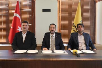 خواهرخواندگی خوی و قونیه به امضا رسید