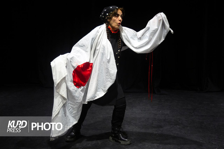 تئاتر استانی سقز