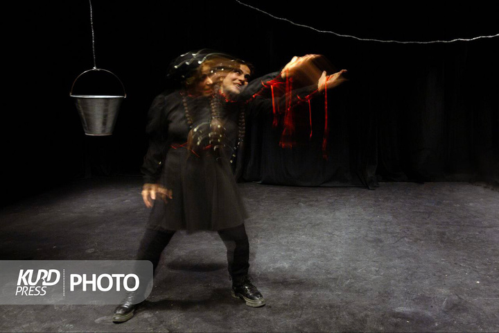 تئاتر استانی سقز