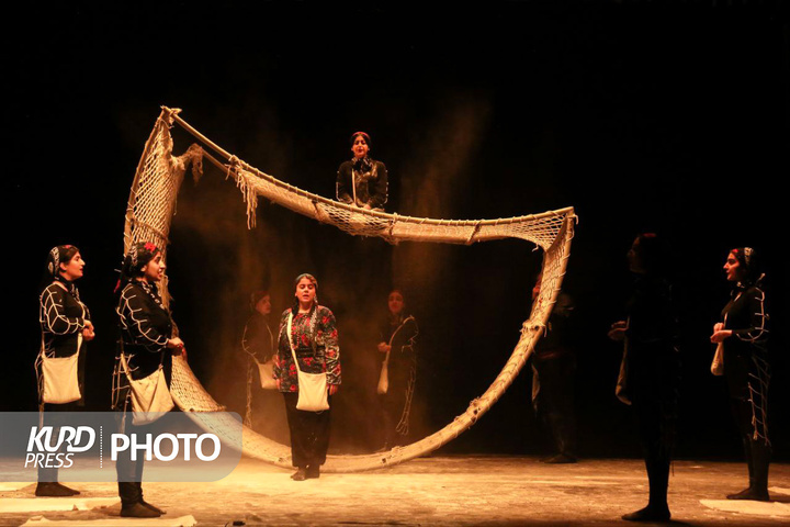 تئاتر استانی سقز