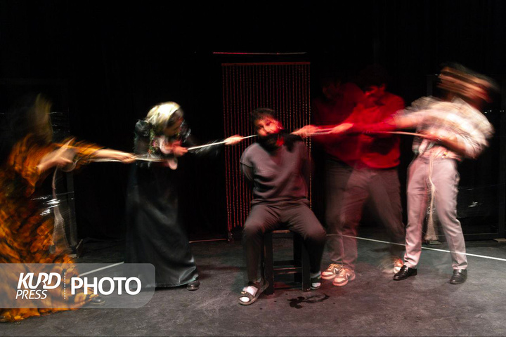 تئاتر استانی سقز