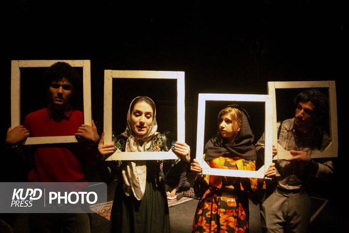 تئاتر استانی سقز