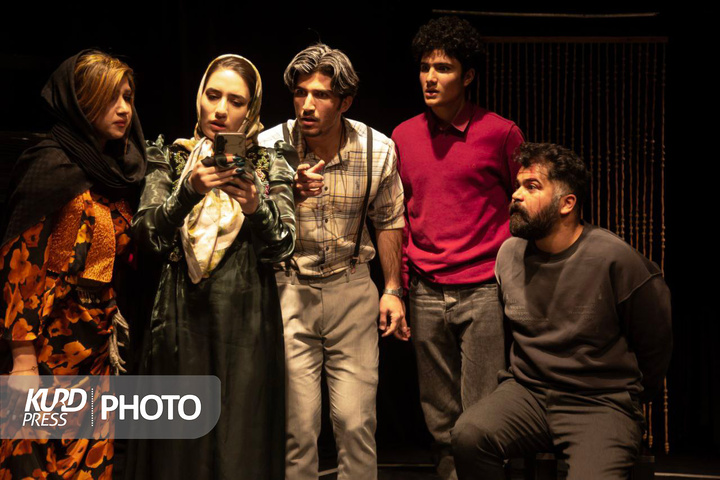 تئاتر استانی سقز