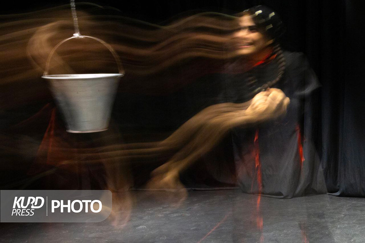 تئاتر استانی سقز