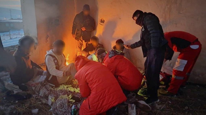 ١١ تبعه خارجی در کوهستان الند خوی نجات یافتند