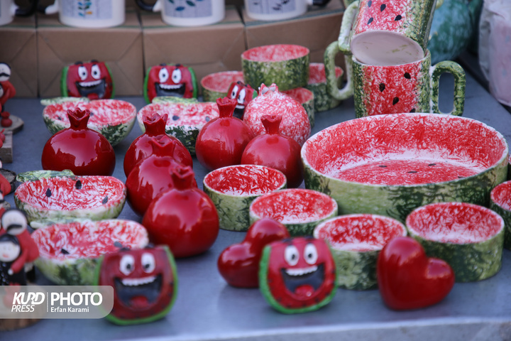 بازار شب یلدا سنندج در آخرین روز پاییز / عکاس : عرفان کرمی