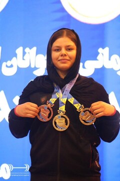 وزنه بردار مهابادی به اردوی تیم ملی زنان دعوت شد