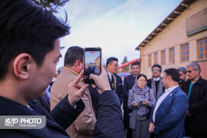 تحویل تجهیزات اهدایی سفارت جمهوری کره‌جنوبی به آموزش فنی و حرفه‌ای کردستان / عکاس:عرفان کرمی