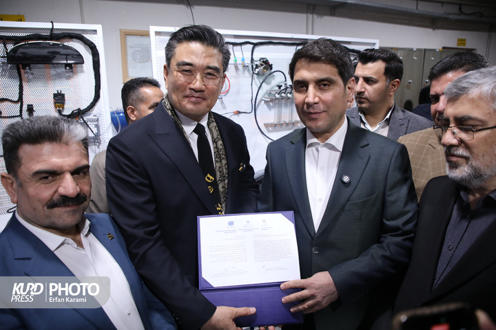 تحویل تجهیزات اهدایی سفارت جمهوری کره‌جنوبی به آموزش فنی و حرفه‌ای کردستان / عکاس:عرفان کرمی